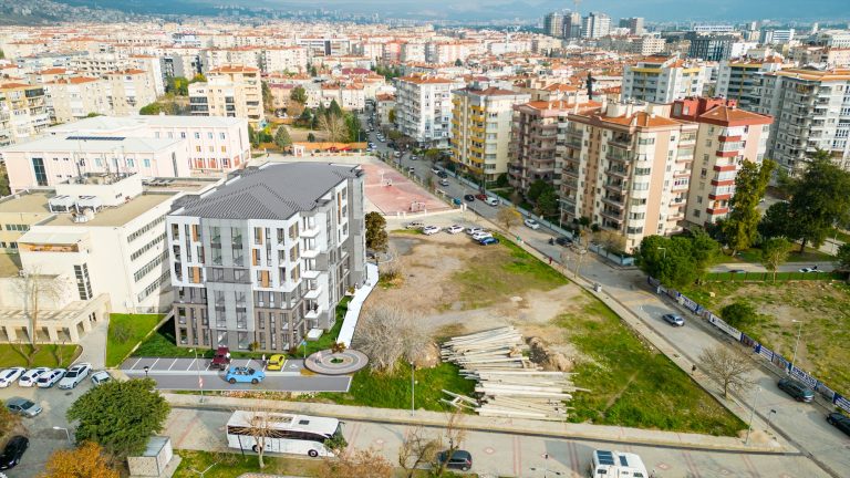 İzmir Bayraklı Okul Bölgesi Konut Projesi